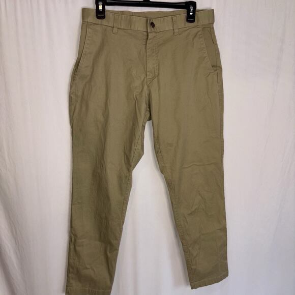 Fabletics The High Side Chino Pant Men's Size 33x32 Classic Fit Khaki Tan EUC - Picture 3 of 15